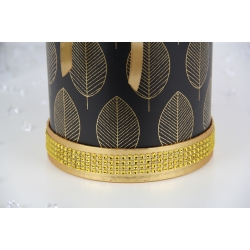 Bukiet 12x JASNO KREMOWYCH różyczek CZARNO ZŁOTY BOX